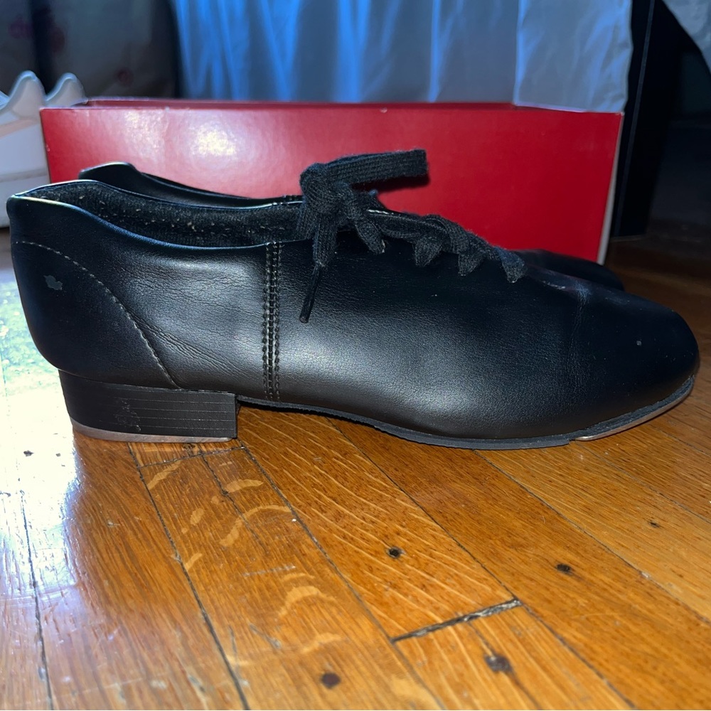 Tap shoes